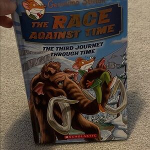 Scholastic Geronimo Stilton The Race Against Time/the third journey through time